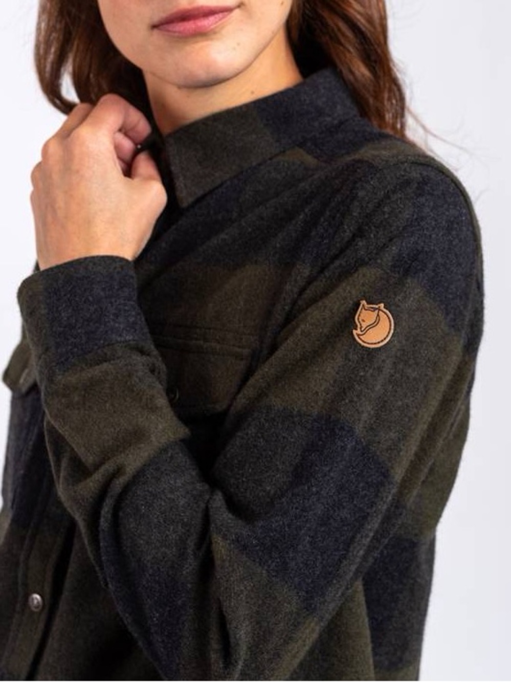 FJALLRAVEN • Canada Shirt in Deep Forest-Dark Grey - Picture 3 of 14
